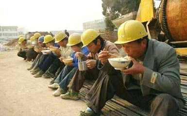 農(nóng)民工與工人的區(qū)別 從縫紉日用品批發(fā)看行業(yè)轉(zhuǎn)型與身份認(rèn)同